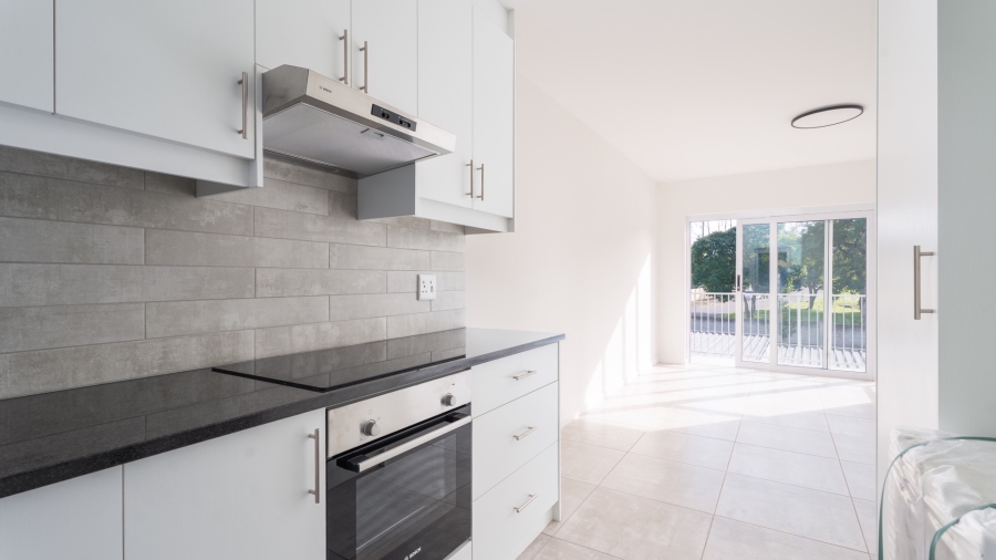 To Let 2 Bedroom Property for Rent in Honeydew Country Estate Western Cape
